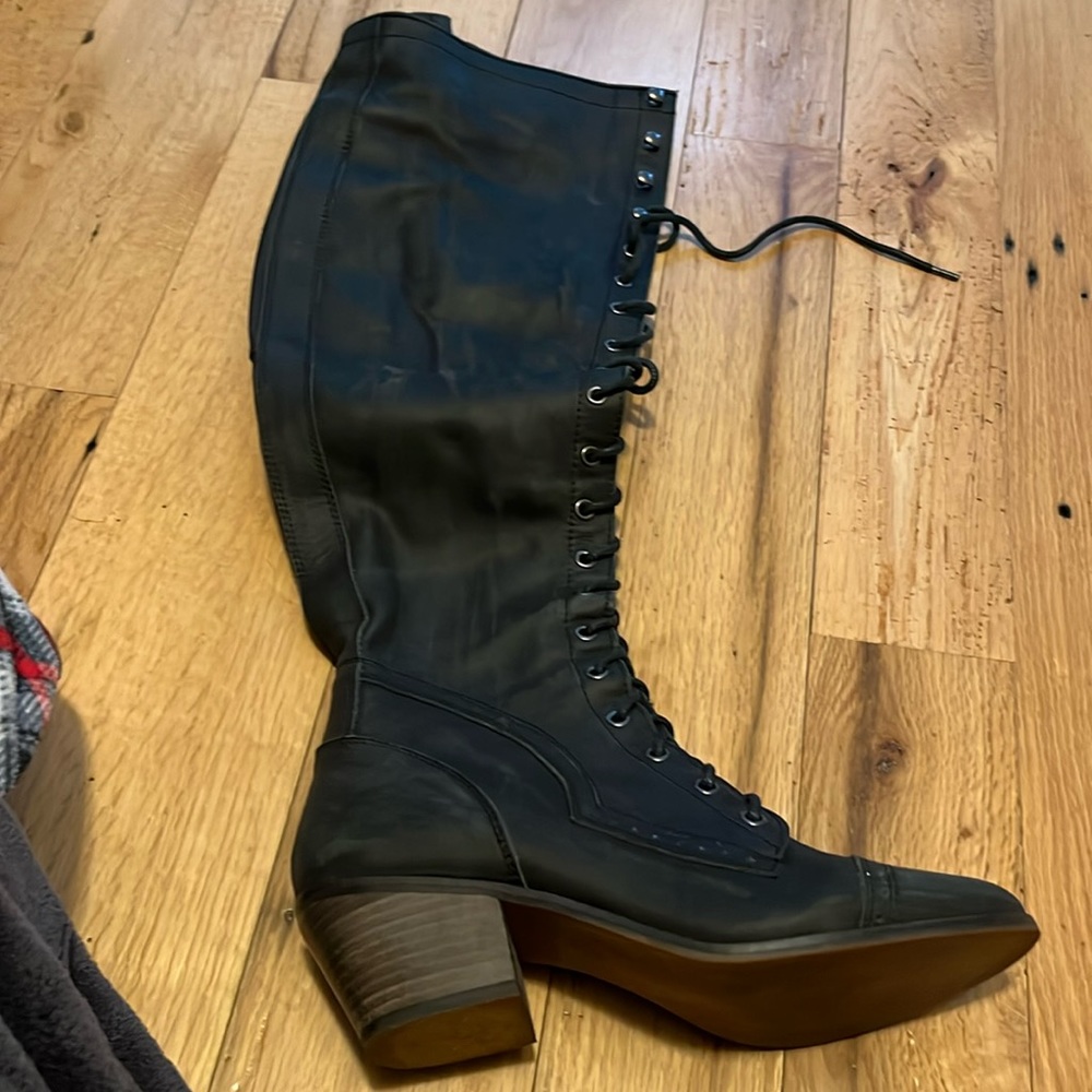 Jeffrey Campbell boots charcoal gray. Size 9 M with original box/receipt.
